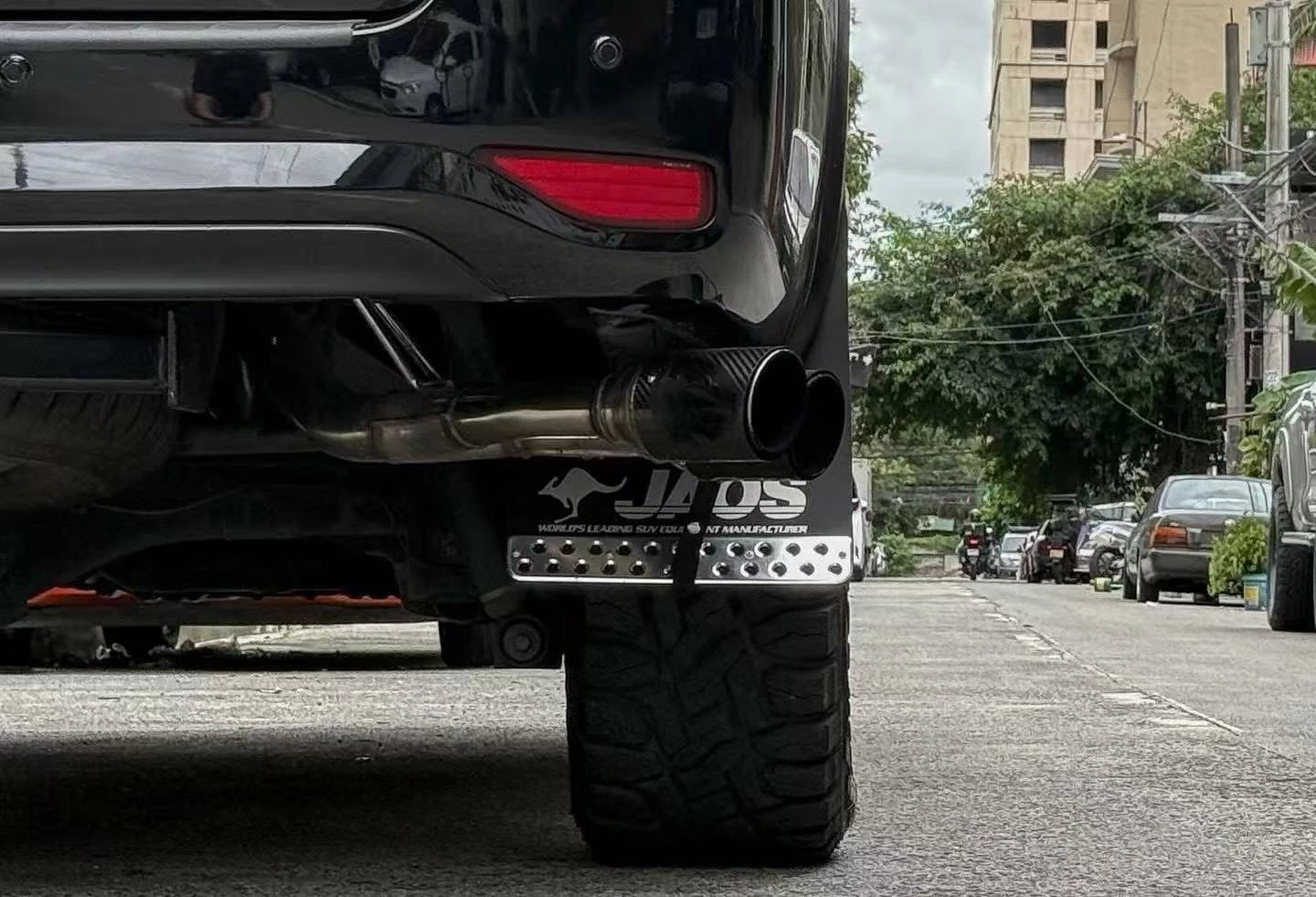 Toyota Fortuner Exhaust